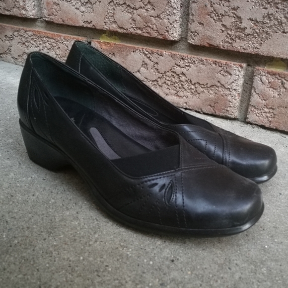 7 CLARKS ARTISAN Leather Dress Shoes - Picture 3 of 11